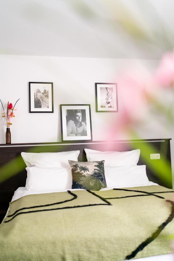 Luxstay - Self-check-in