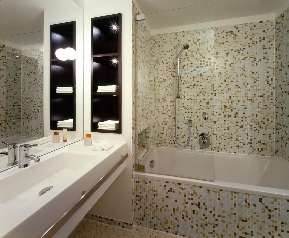 Luxstay - Self-check-in